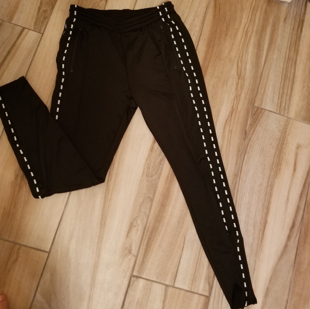 Pink joggers VS Medium